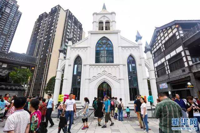 河南大学举行2018年“校长见面会”首场活动-3377app(图2) 河南大学举行2018年“校长见面会”首场活动-3377app(图2)