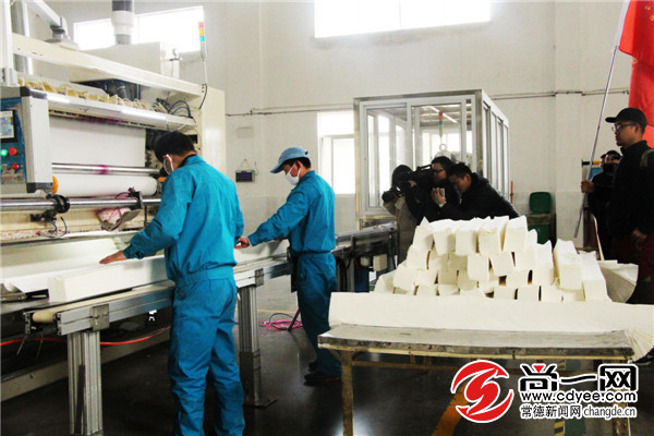 ‘3377官网’电子科大6位学霸获得“全奖直博”资格(图1) 3377体育