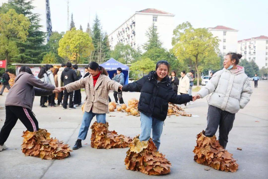 九江学院艺术学院乐成举行“金秋·九艺”美术学雕塑展览‘3377app’(图6)
九江学院艺术学院乐成举行“金秋·九艺”美术学雕塑展览‘3377app’(图6)