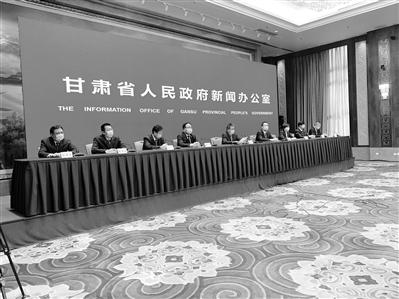 许昌学院文学与传媒学院大学生就业市场调查实践队到许昌图书馆查阅资料|3377app(图1) 许昌学院文学与传媒学院大学生就业市场调查实践队到许昌图书馆查阅资料|3377app(图1)