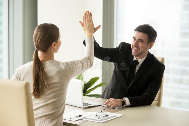 3377app_商丘工学院举办“博雅校园凝聚中国梦”书画展(图3) 3377官网