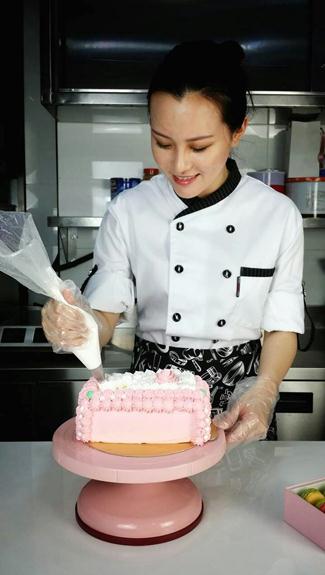 3377体育|爱吃馕的孩子学上海技术奔小康 沪喀职业教育精准携手(图2) 3377体育